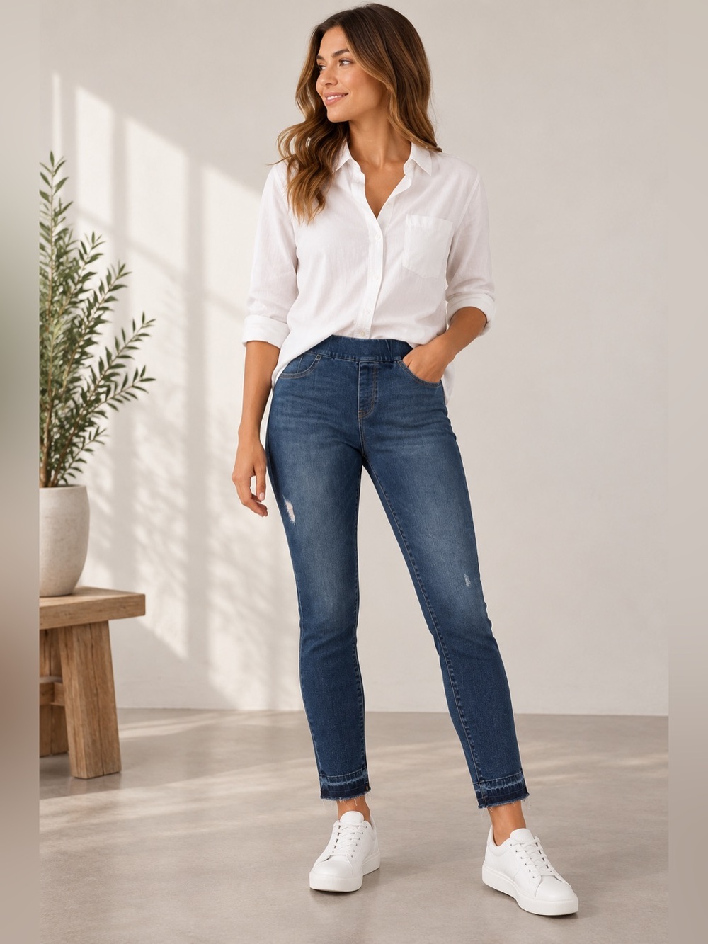 NWT SPANX Distressed Denim Jeggings Medium Wash Size Medium